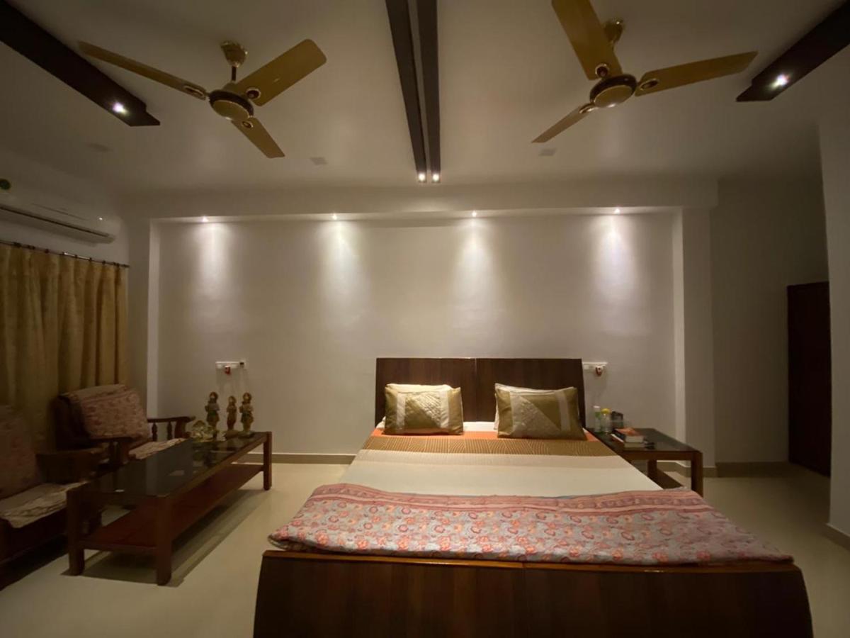 The Sunaina Varanasi Exterior foto